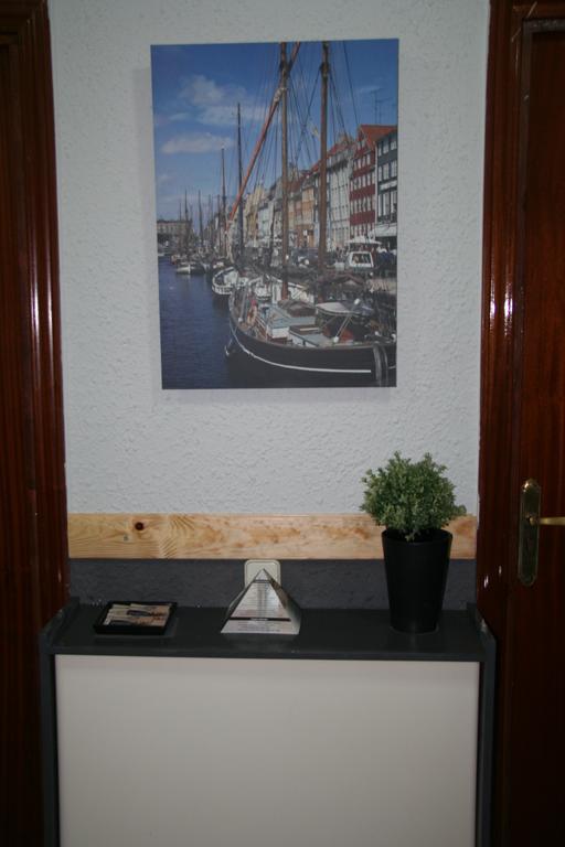 Hostal Restaurante Avenida De Madrid Terrassa Kültér fotó